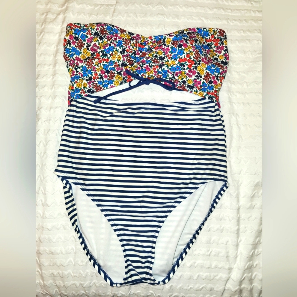 One piece swimsuit